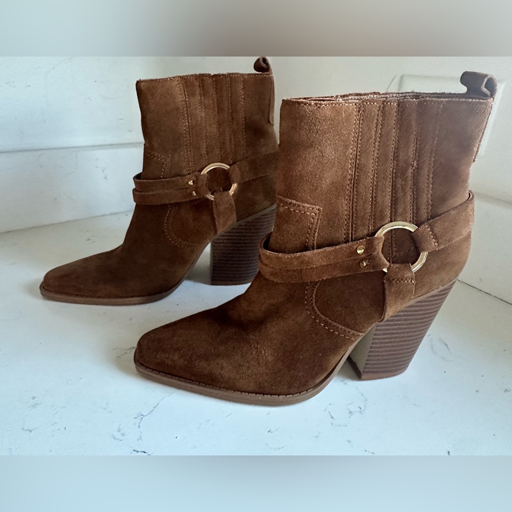 ALDO Brends suede leather ankle bootie cognac Size 8 NWOT